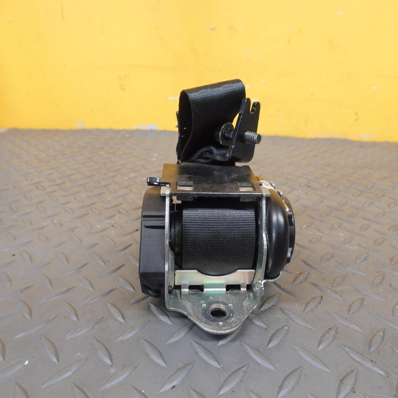 2019-2022 VOLVO XC40 REAR LEFT DRIVER SIDE SEATBELT RETRACTOR OEM 0589-P1-000277