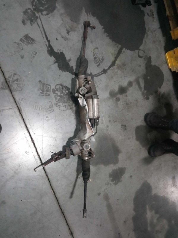 Used Rack and Pinion Assembly fits: 2010 Volkswagen Golf gti power rack and pini