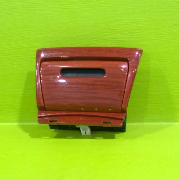 04 DIAMANTE ASHTRAY W/LIGHTER OEM 3670-6
