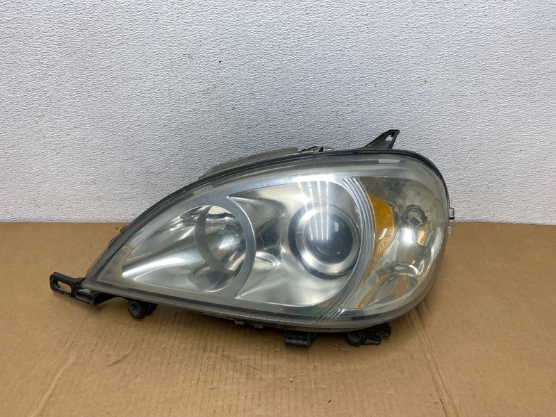 2002 - 2005 Mercedes ML ML350 ML500 Left Driver LHHalogen Headlight AC7507 DW