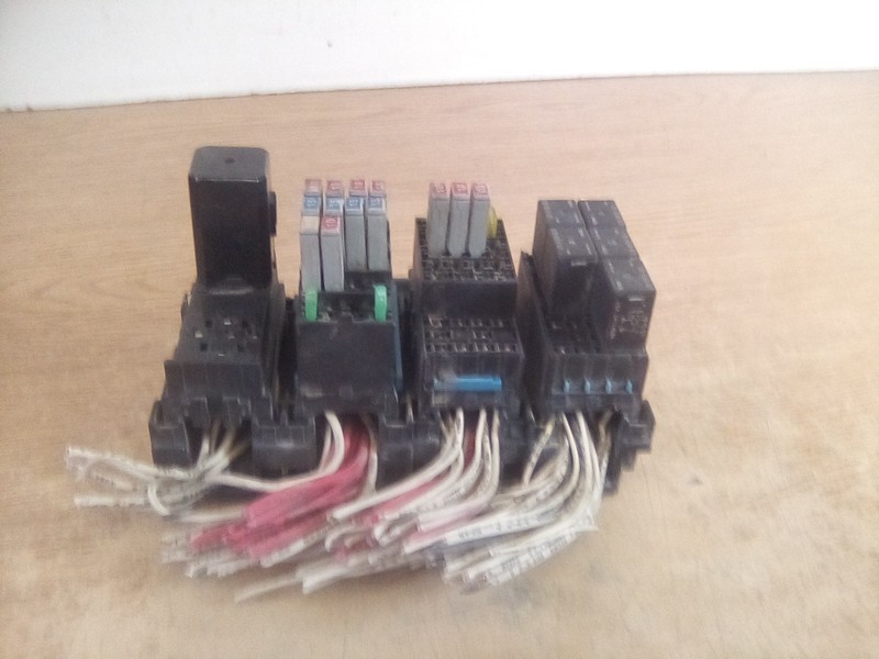 2005 Mack Fuse Relay Block