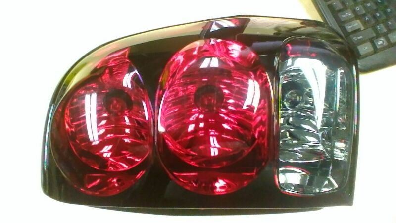 Passenger Right Tail Light Fits 02-09 TRAILBLAZER 104660