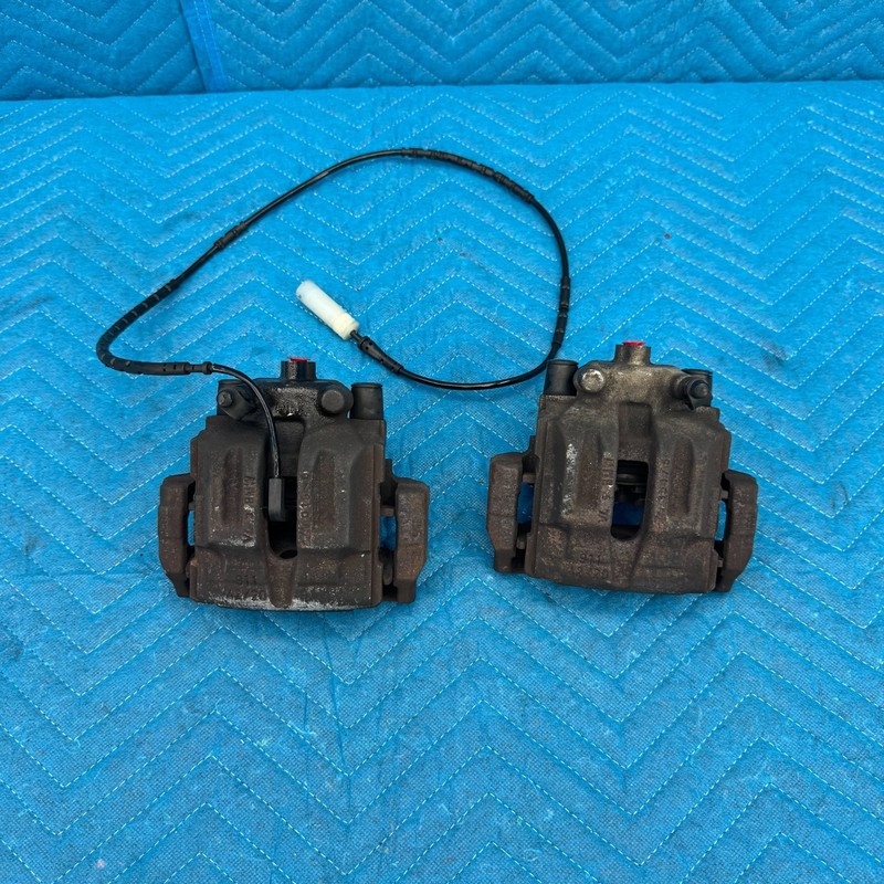 2006–2011 BMW 325i E90 Rear Right & Left Brake Calipers OEM 911 42/20