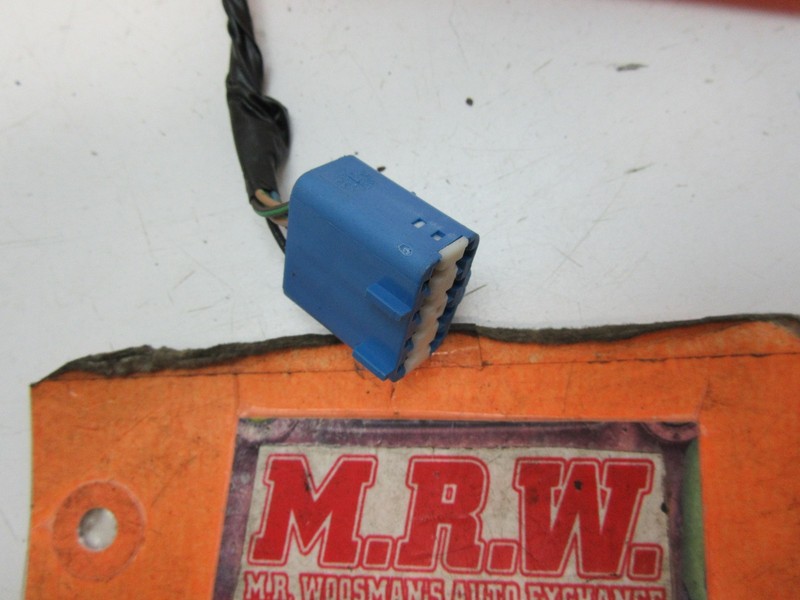 WIRE PLUG CONNECTOR PIG TAIL HARNESS END CLIP A/C DASH SWITCH AIR CONDITIONING