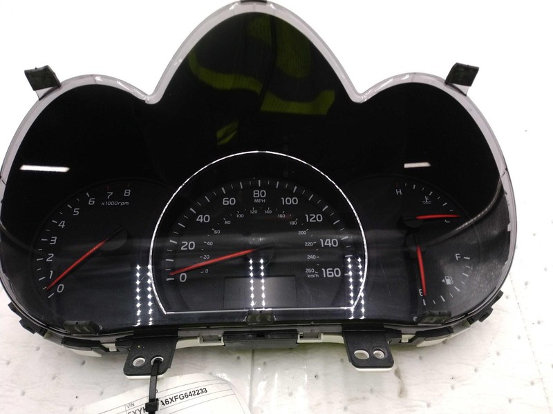 2015 KIA SORENTO Speedometer Gauge OEM Grey 88K Miles NJ25-25709-650022