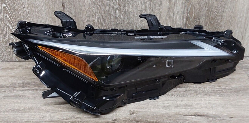 2021-2023 LEXUS IS IS350 RH HEADLIGHT ASSY OEM