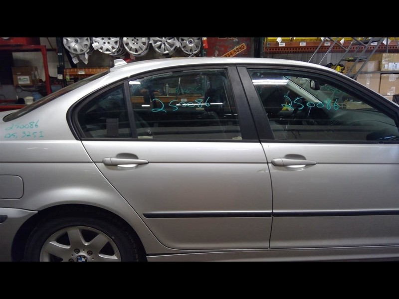 Passenger Rear Side Door Sedan Canada Market Fits 01-05 BMW 320i 1550315