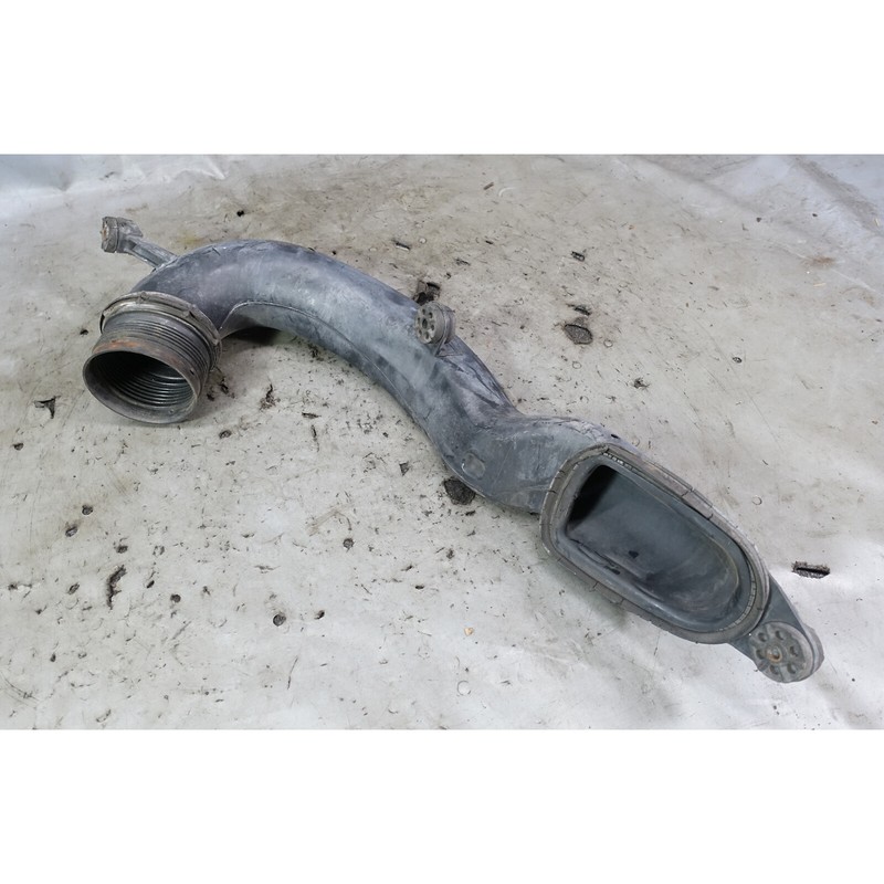 1997-2003 BMW E39 540i M62 V8 Fresh Air Engine Intake Duct Tube OEM