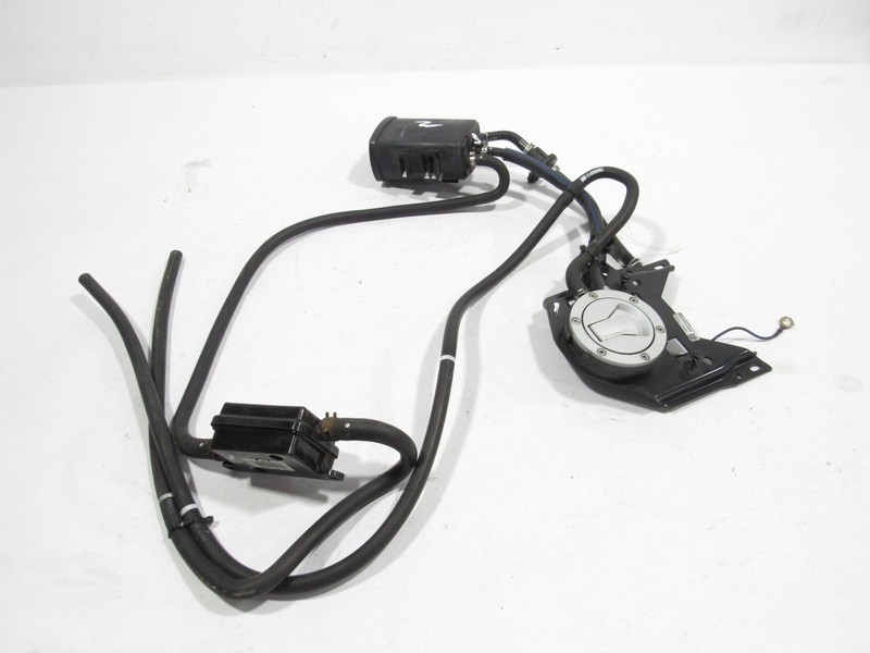 18-24 Can AM Spyder F3 2018 Air Breather Filter Canister Fuel Tank Lock Cap |:Y
