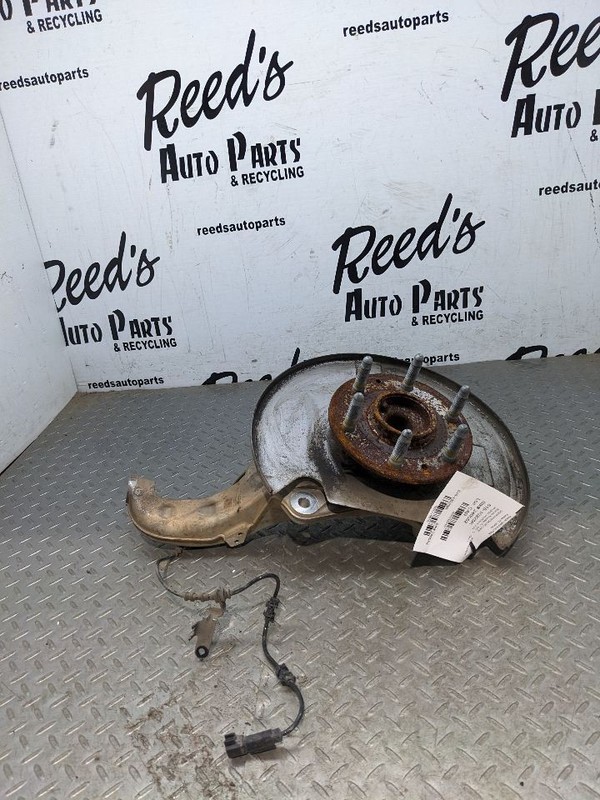 Passenger Front Spindle/Knuckle New Style Fits 19 SIERRA 1500 PICKUP 1118510