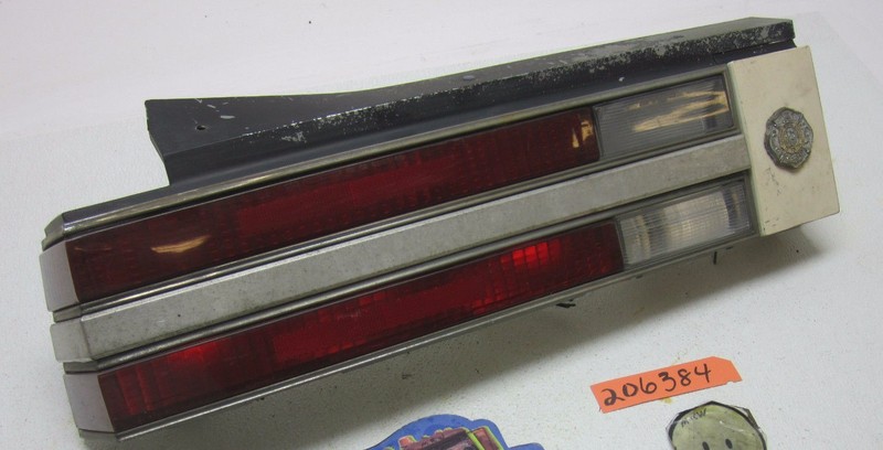 TAILLIGHT TAIL LAMP LIGHT BRAKE CAR DRIVER SIDE REAR LH for 82 83 BUICK CENTURY