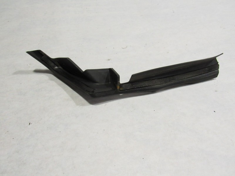 20-23 McLaren GT 2021 Rear Left Driver Weatherstrip Rubber Seal ;@1