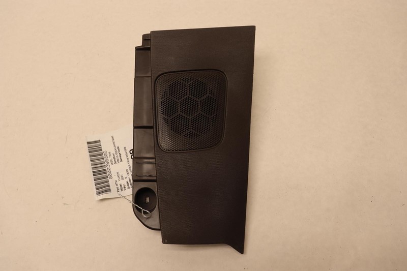 2021-2022 GMC YUKON REAR RIGHT SIDE D PILLAR UPPER SPEAKER W/ TRIM PANEL OEM