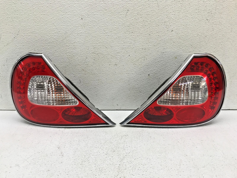 04 - 09 Jaguar X358 XJ8 Rear Left Driver Right Passenger Tail Light Lamp OEM