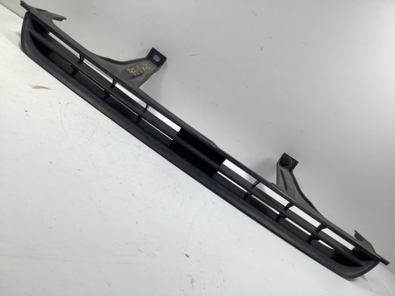 97-98 HONDA PRELUDE BASE FRONT GRILLE 71120-S30-003ZB OEM