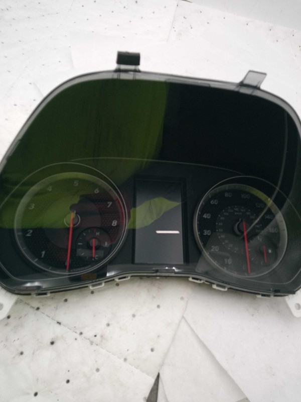 2019 Hyundai Veloster Speedometer Gauge OEM Red 94001J3710 97K Miles