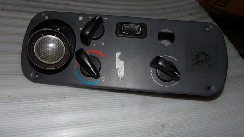Freightliner A06-30769-034 Switch Climate Control Panel 464769 08586 4091