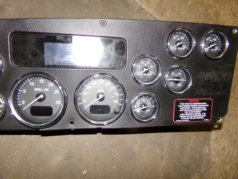 Kenworth Paccar Dash panel Gauge Instrument Cluster Q43-6033-301001