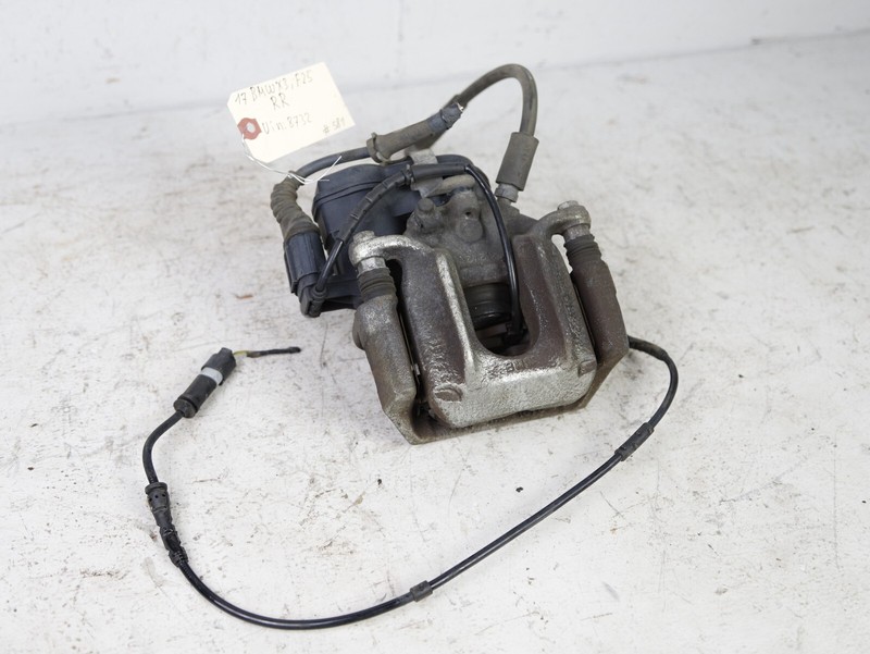 11-18 BMW X3 X4 F25 F26 REAR RIGHT DISC BRAKE CALIPER W/ ACTUATOR & LINES