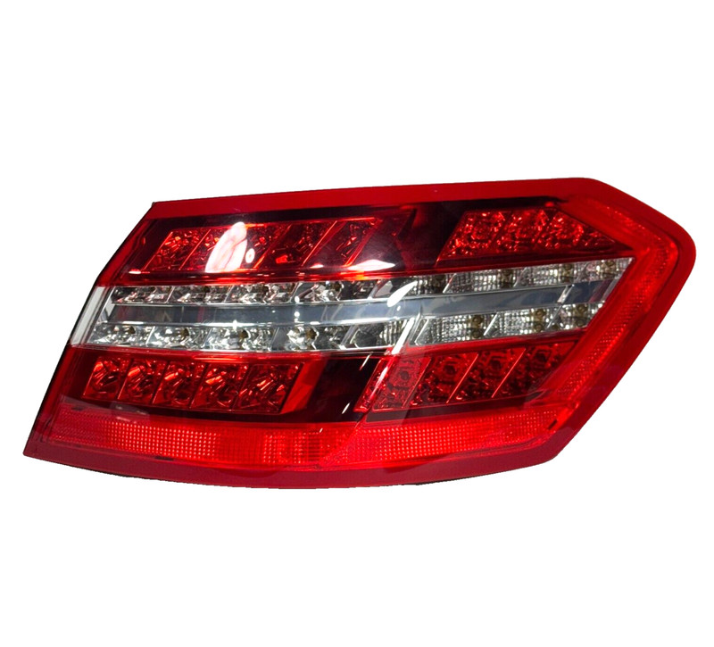 📌 2010-13 MERCEDES E350 RIGHT PASSENGER SIDE LED TAIL LIGHT LAMP 2129060858 OEM