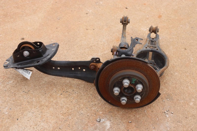 2019-2024 TOYOTA COROLLA HATCH FWD REAR LEFT SPINDLE KNUCKLE HUB CONROL ARM OEM