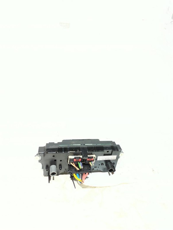 2008 Volkswagen Jetta A/C Selector Switch HVAC Control Unit - Used - Black