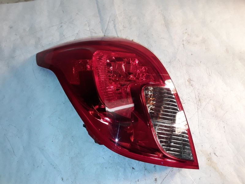 2013-2016 BUICK ENCORE LEFT DRIVER SIDE TAIL LIGHT 18K 15970