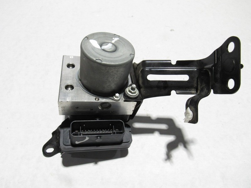 Fiat 124 Spider 2018 ABS Anti Lock Brake Pump Module 15-20 |