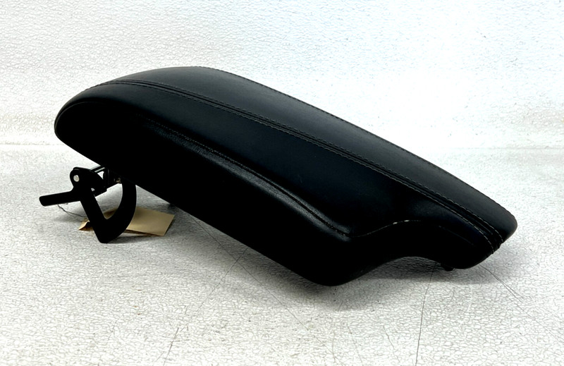 ⭐2017-2019 INFINITI QX30 FRONT CENTER CONSOLE ARMREST LID COVER ASSY OEM LOT2589