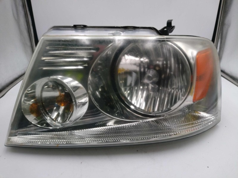2008 Ford F150 Left Headlight Assembly Grey OEM 385318 Used 86K Miles