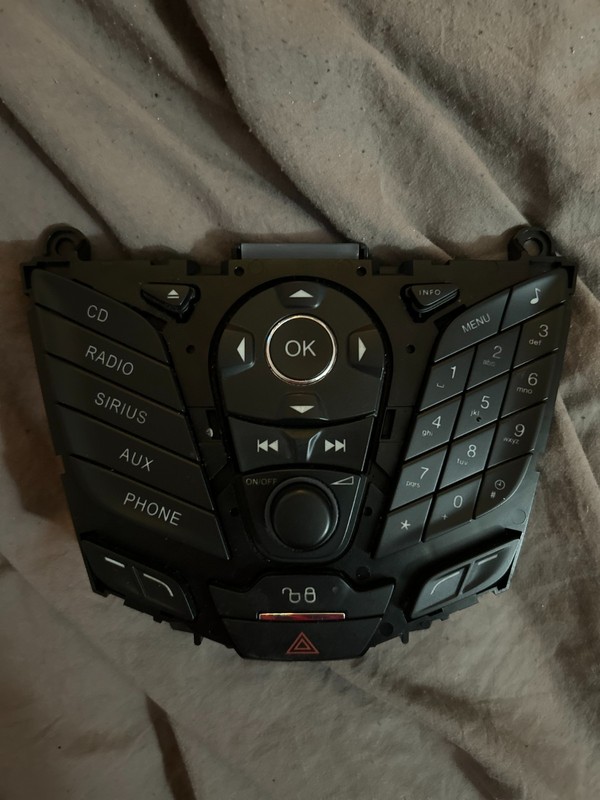 Ford Focus 2012-13 radio Control Panel w voice recognition XM capable