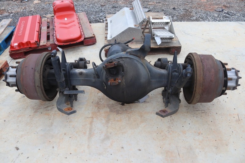 17-24 INTERNATIONAL LT625 REAR FRONT AXLE CARRIER ASSY RATIO 2.79 OEM