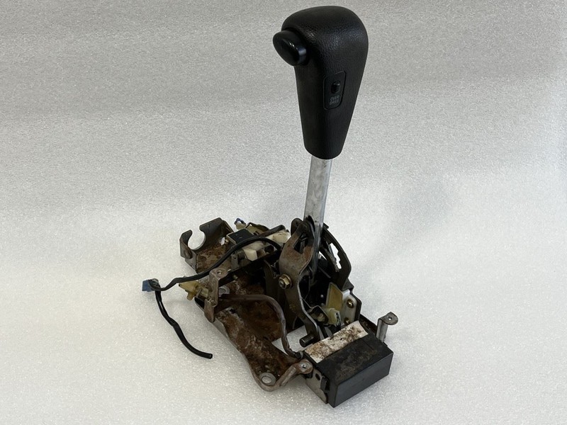 1990 1991 LEXUS ES250 FLOOR GEAR SHIFTER WITH KNOB AUTOMATIC A/T BLACK