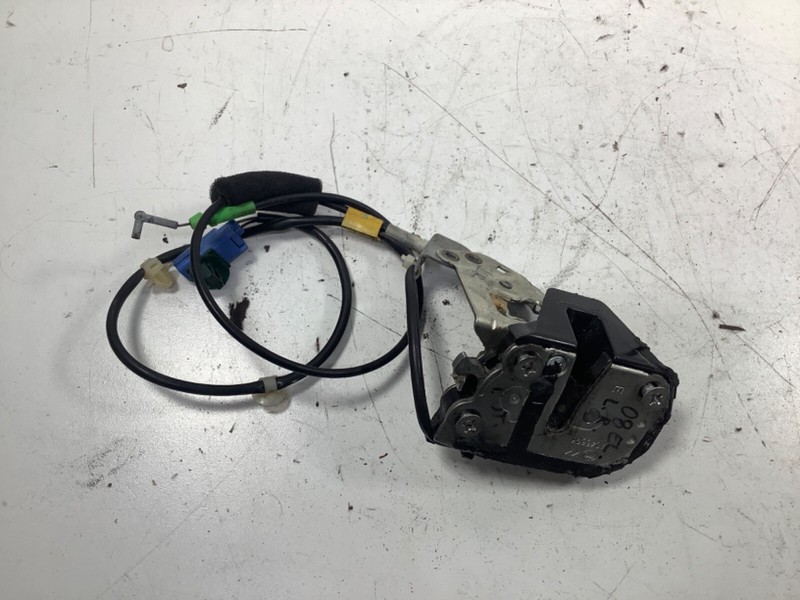 03-011 Honda Element Left Rear Access Panel Lower Lock Assy 72655-SCV-A01 OEM