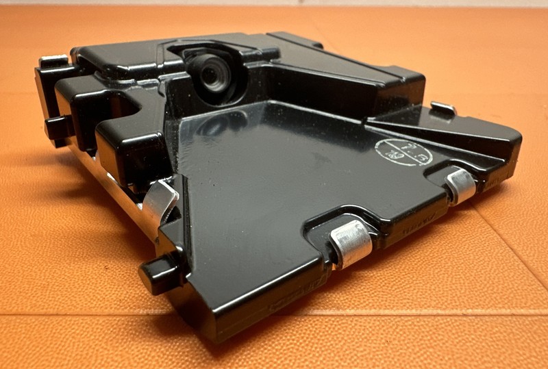 8646C47032 | 2018 - 2019 TOYOTA PRIUS FRONTLANE DEPARTURE Recognition Camera