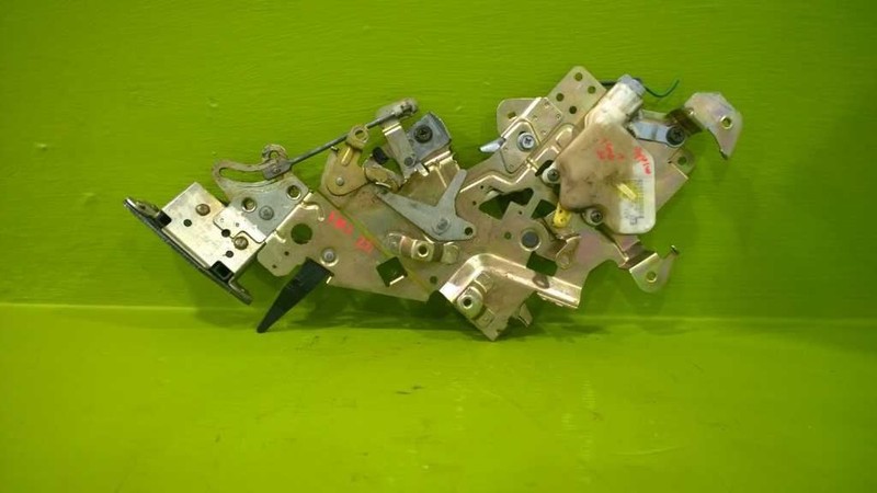 05 QUEST MIDDLE DOOR LOCK LATCH OEM 1012-22