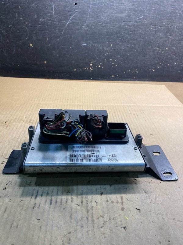 2005 to 2006 Jeep Liberty 3.7L ECU ECM PCM Engine Computer 56044781ag Z4737