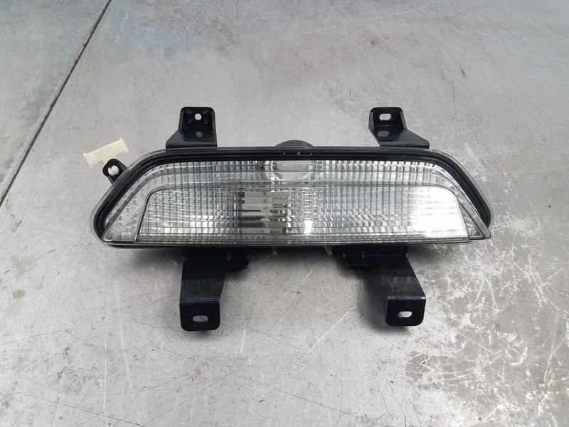 2018 Ford Mustang Shelby GT350R Center Reverse / Backup Light #0117 A6