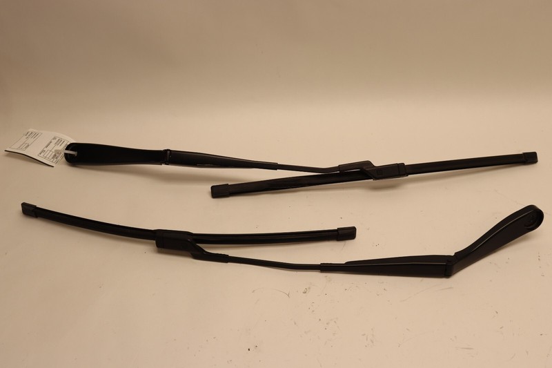 2021-2023 FORD BRONCO SPORT FRONT LEFT & RIGHT WINDSHIELD WIPER ARM PAIR OEM