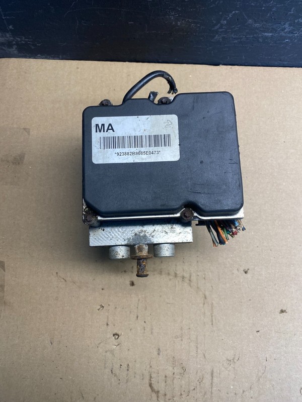 2009 2014 Chevrolet Tahoe Suburban ABS Anti Lock Brake Pump 25913882 ac0942 DG