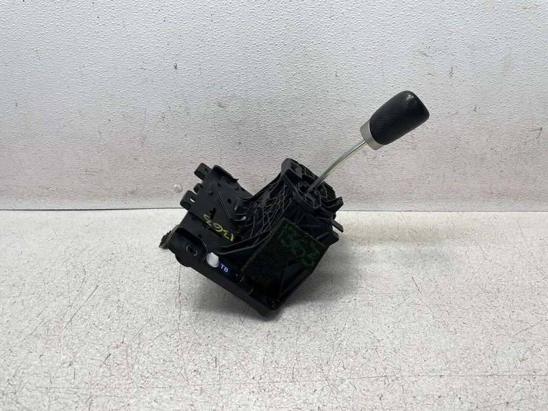 15 16 17 18 Lexus RC350 Center Console Gear Shifter Selector W/Knob A/T 1363 OEM