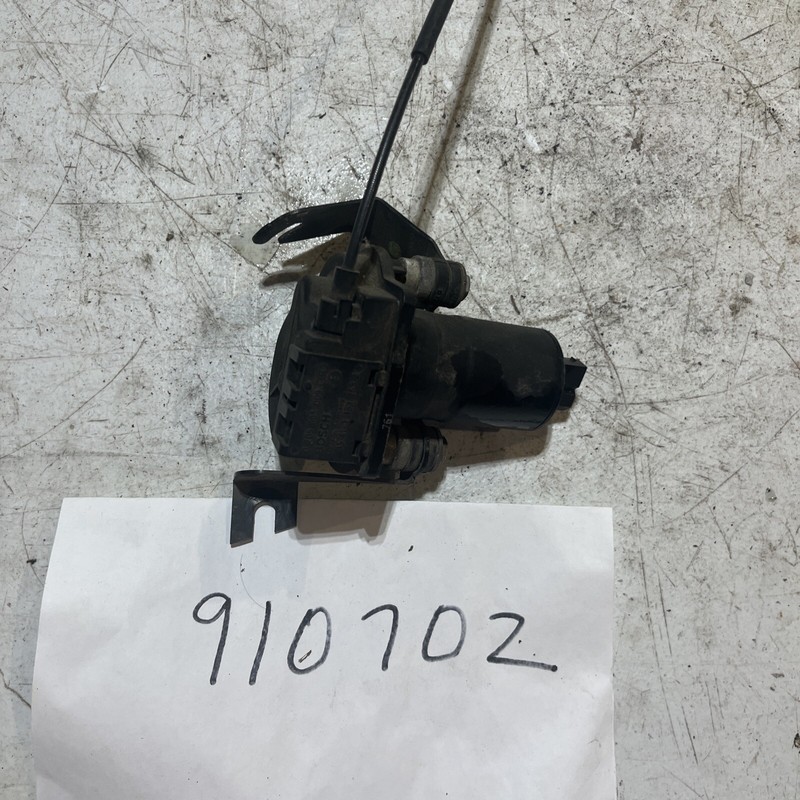 1997 BMW 318i BOSCH 205005009 Throttle Actuator