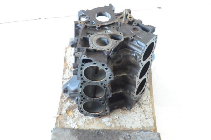 1984-1986 Nissan 300ZX VG30T Z31 Cylinder Block
