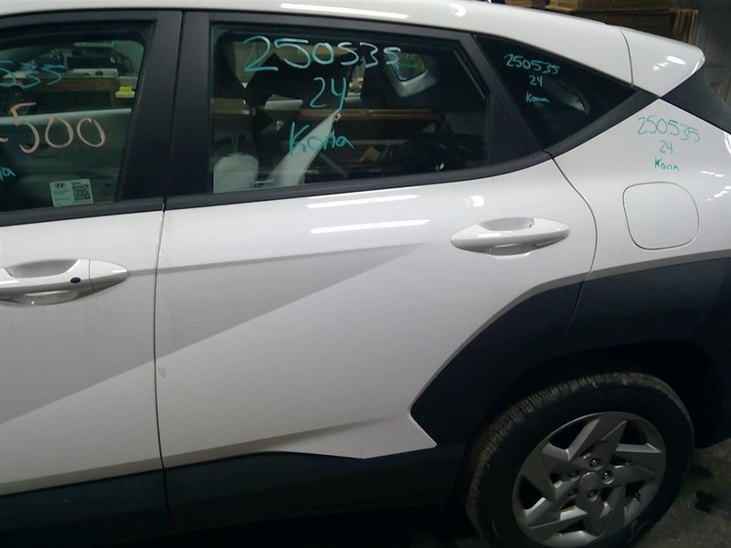 Driver Left Rear Side Door Without Privacy Tint Glass Fits 24 KONA 1721332