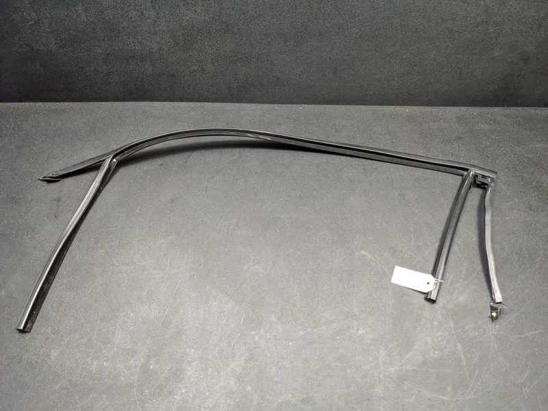 Front Left Door Window Glass Run Channel 2017 Lincoln Continental 2018 - 2020