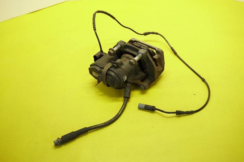 🔅2011-2018 OEM BMW X3.CALIPER PASSENGER ASSEMBLY 34216791018 W BRAKE PAD SENSOR