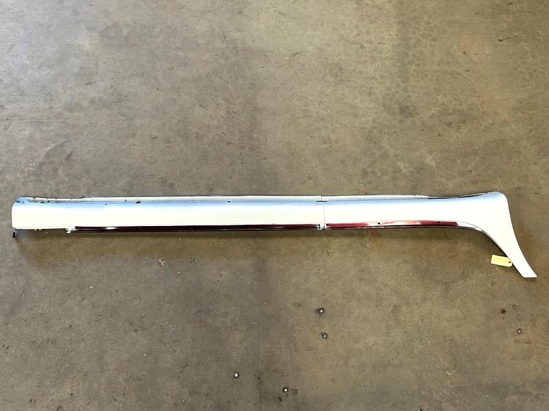 ⭐2004-2006 LEXUS LS430 RIGHT PASSENGER SIDE SKIRT ROCKER PANEL WHITE OEM LOT2646