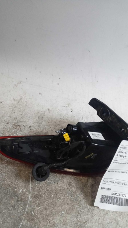 2020 Hyundai Kona Right Tail Light Assembly White 664880 Used 58K Miles
