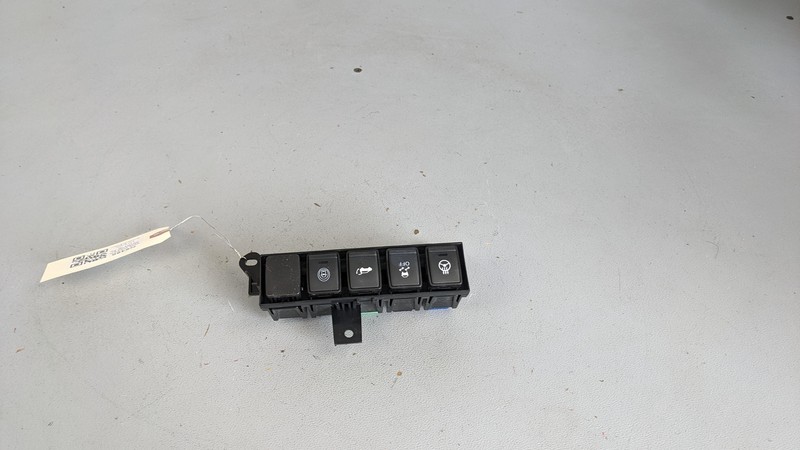Trunk Open & Wheel Heat & Traction Control Switch 2020 Nissan Murano 2015 - 2022