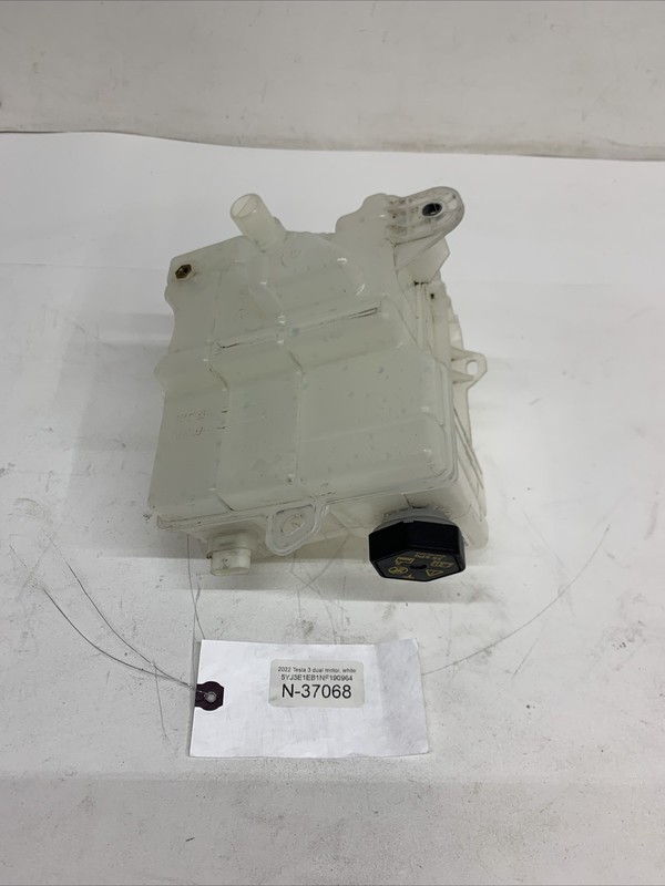 Tesla Model Y Supermanifold Coolant Bottle 1506803-00-F 37068 M22